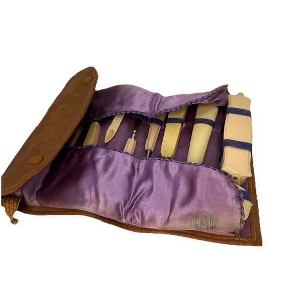 Collectible Vintage Celluloid Manicure set French Traveling Manicure Pouch. - Picture 4 of 6